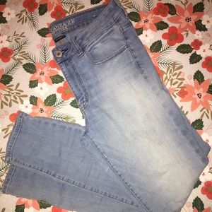 Lightwash American eagle jeans